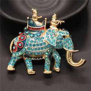 Beautiful Elephant & Antique Carriage Design Charm Crystal Goldtoned Brooch